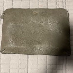 Guess Laptop/Cromebook or document bag